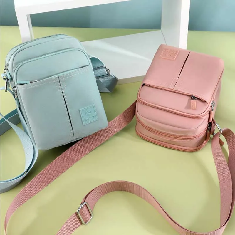 Small Crossbody Bag Adjustable Wide Strap Water Resistant Trendy Purse